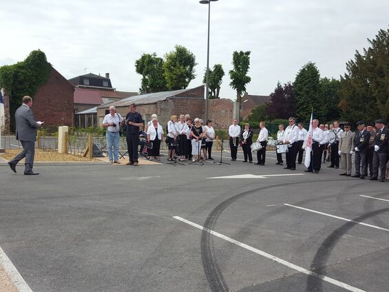Les journalistes prêts à faire feu...