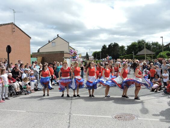 Pas de parlotte mais du Cancan pour L'Dance...