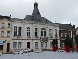 La Mairie vu de la place Jaurès