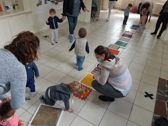 Atelier Parcours sensoriel à l'EVS