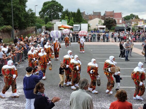 Trad en soirée, l'arrivée des Gilles...