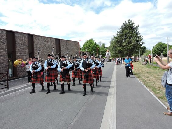 Un petit tour en Écosse avec le Wallace Pipe Band...