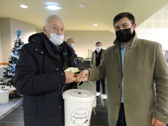 Distribution aux personnes âgées